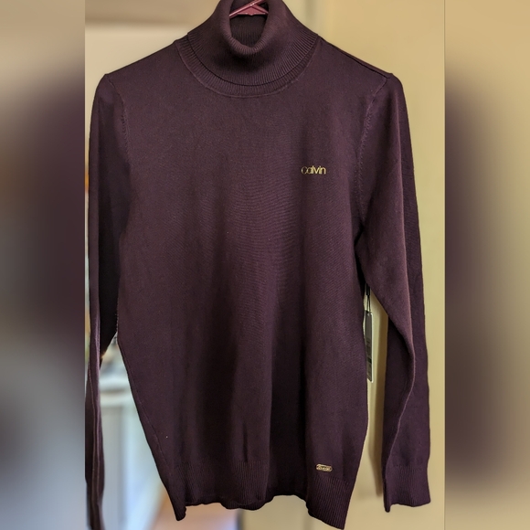 Women's Ribbed Turtle Neck Sweater - Picture 3 of 6